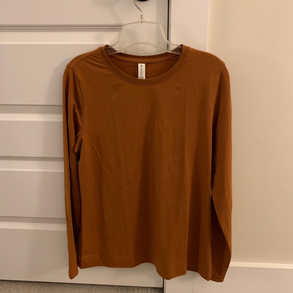 Athleta Outbound Top Long Sleeve Shirt - Size Medium